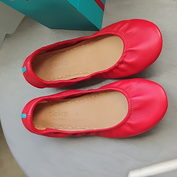 True Love Red Tieks - Picture 2 of 7